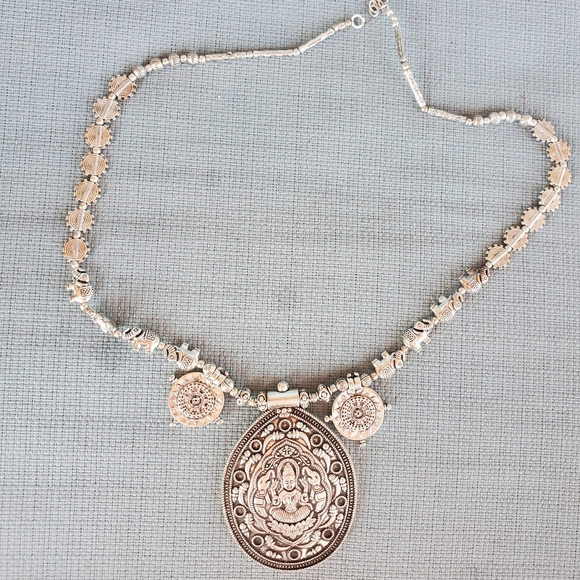 New Powerful Lakshmi Silver Statement Necklace. - Picture 11 of 11